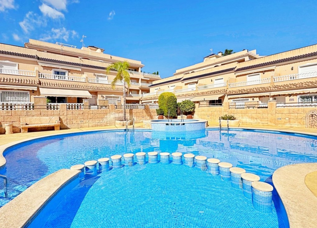 Jälleenmyynti - Paritalo/Rivitalo - Orihuela Costa - Villamartín