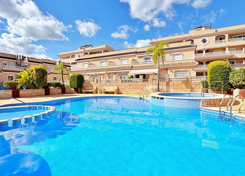 Jälleenmyynti - Paritalo/Rivitalo - Orihuela Costa - Villamartín