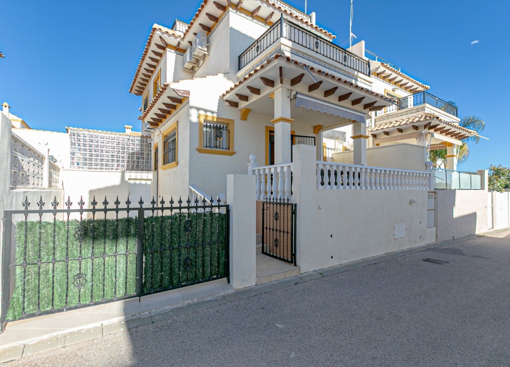 Jälleenmyynti - Paritalo/Rivitalo - Playa Flamenca