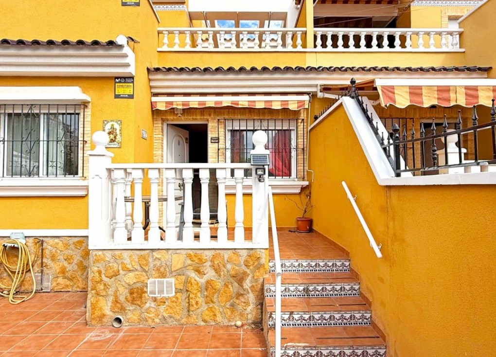 Jälleenmyynti - Paritalo/Rivitalo - Torrevieja - La Siesta