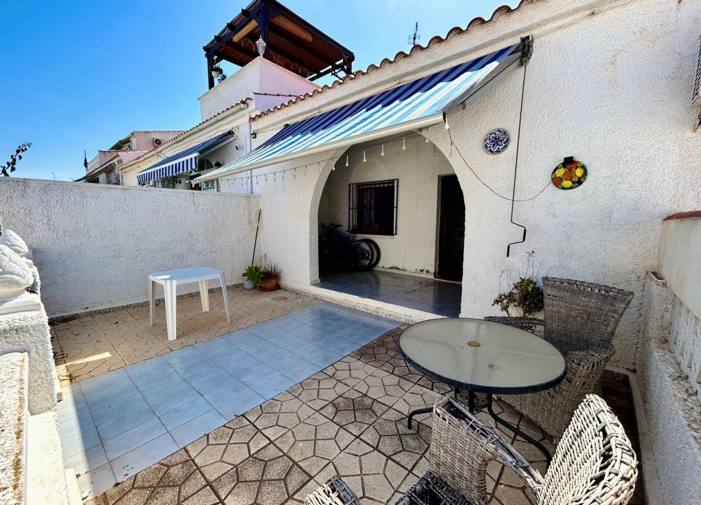 Jälleenmyynti - Paritalo/Rivitalo - Torrevieja - San Luis