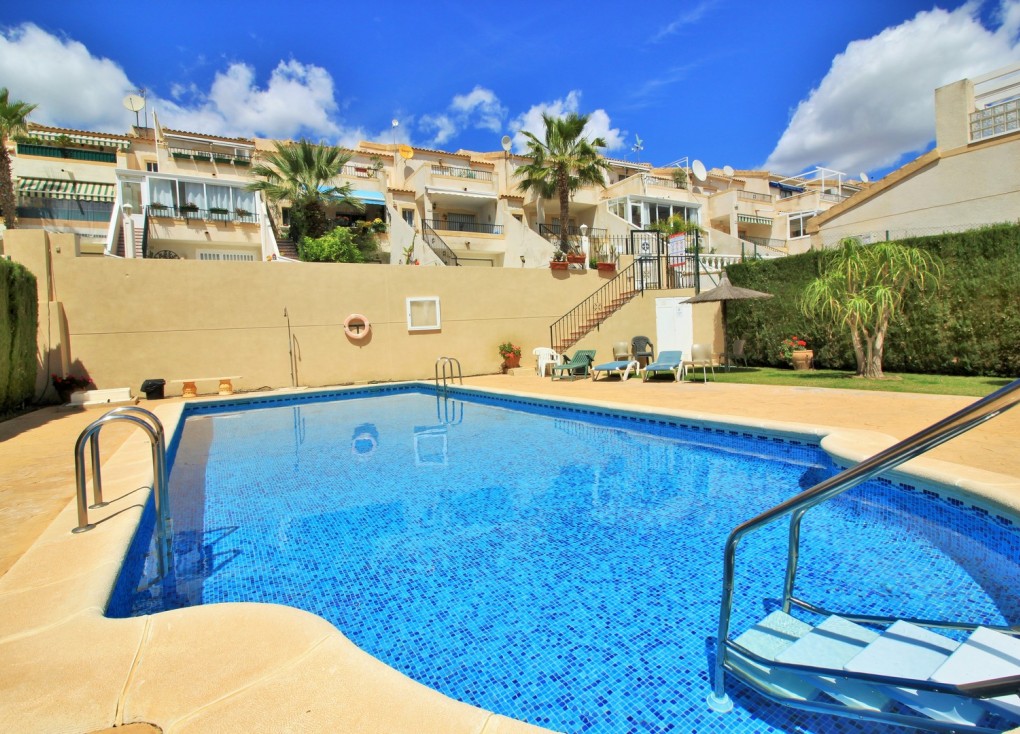 Jälleenmyynti - Paritalo/Rivitalo - Villamartín