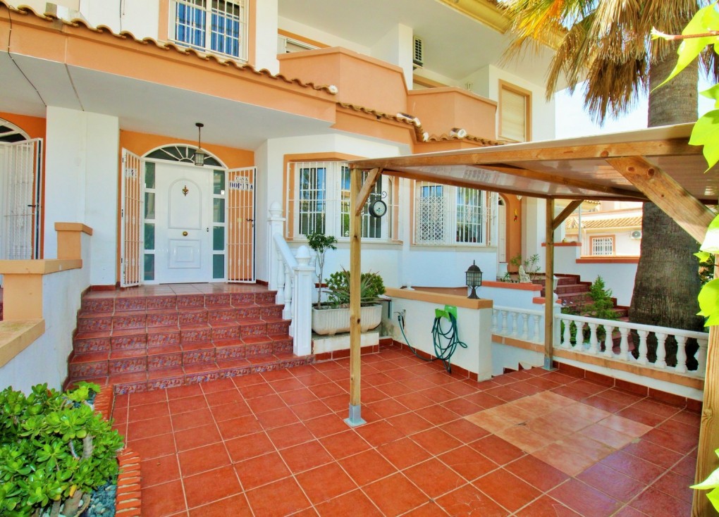 Jälleenmyynti - Paritalo/Rivitalo - Villamartín