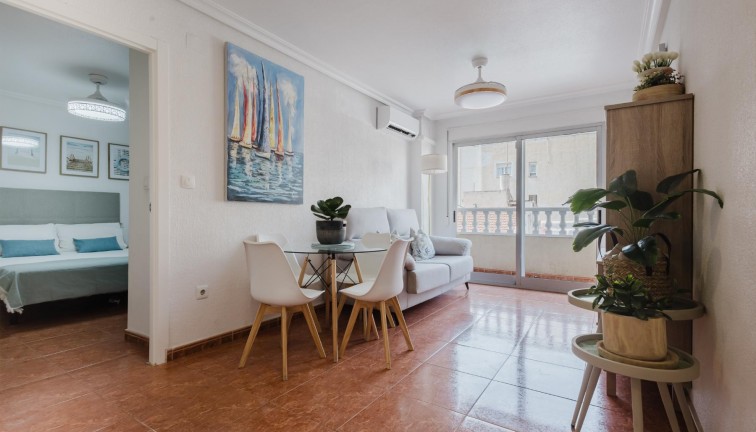 Lägenhet - Återförsäljning - Torrevieja - Torrevieja