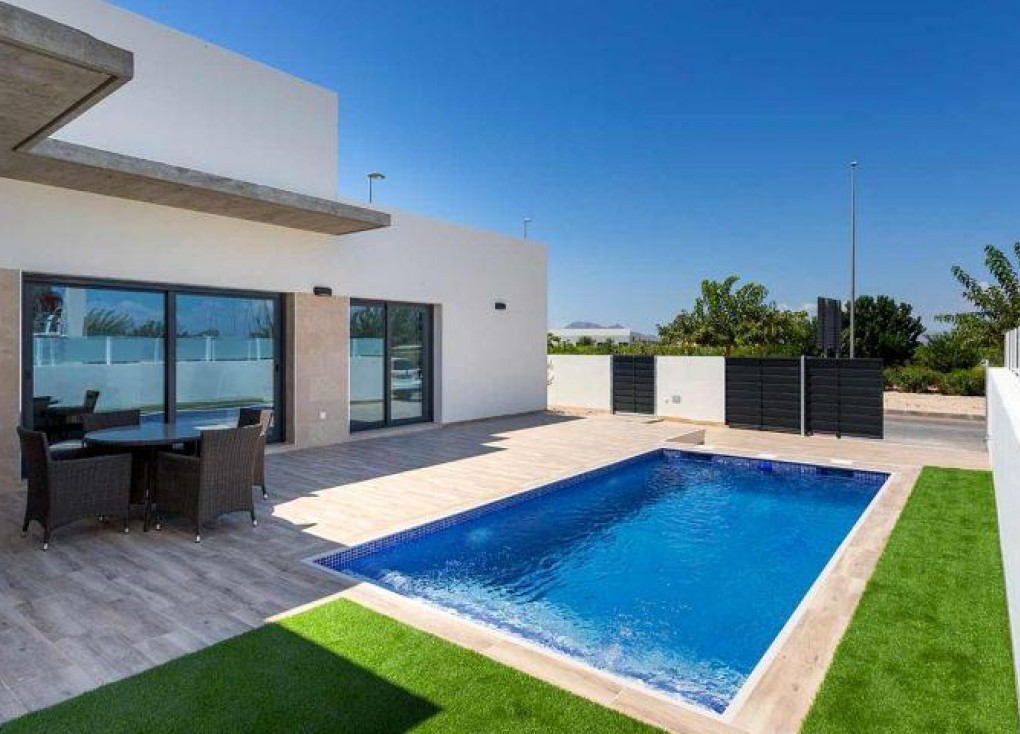 New Build - Chalet - Daya Nueva