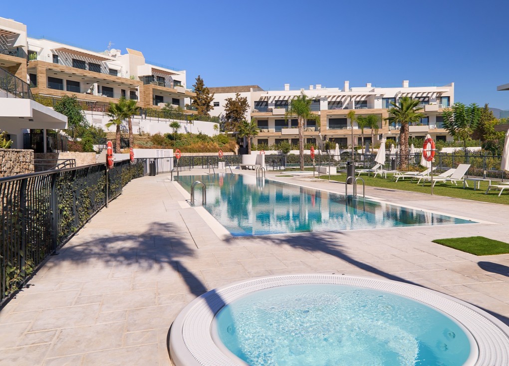 Nybyggen - Lägenhet - Estepona (Málaga) - Spain
