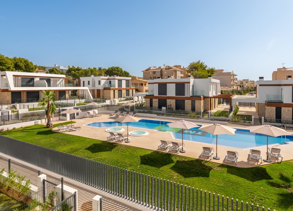 Nybyggen - Parhus/Radhus - Capdepera - Spain
