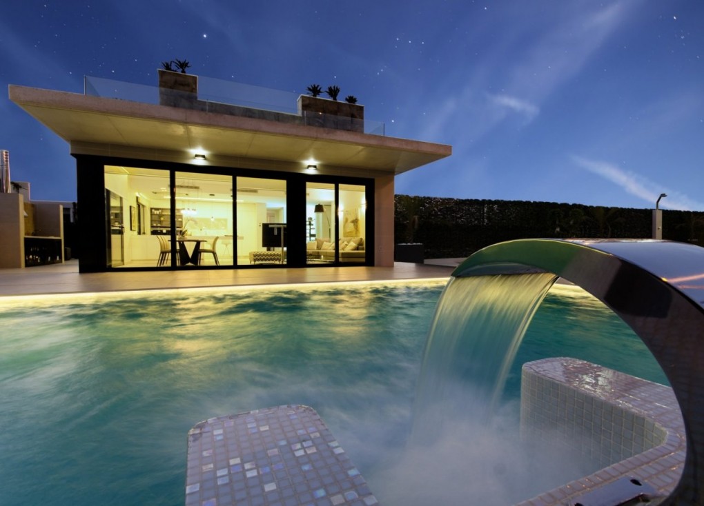 Obra nueva - Chalet - Orihuela Costa - Campoamor