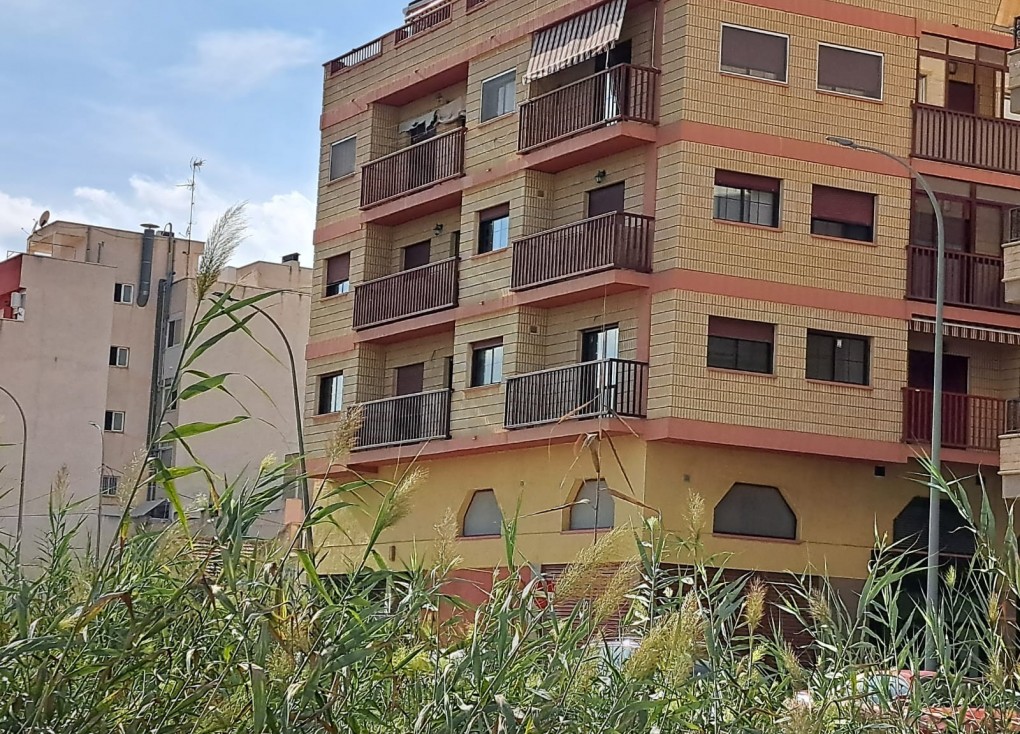 Resale - Apartment - Albatera