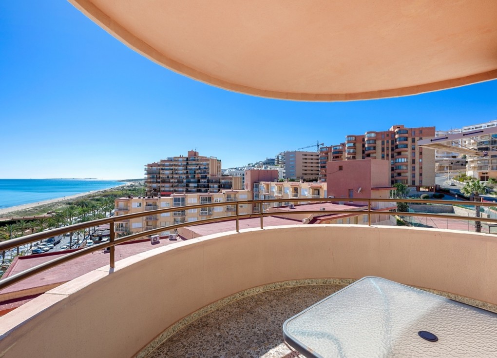 Resale - Apartment - Arenales del Sol