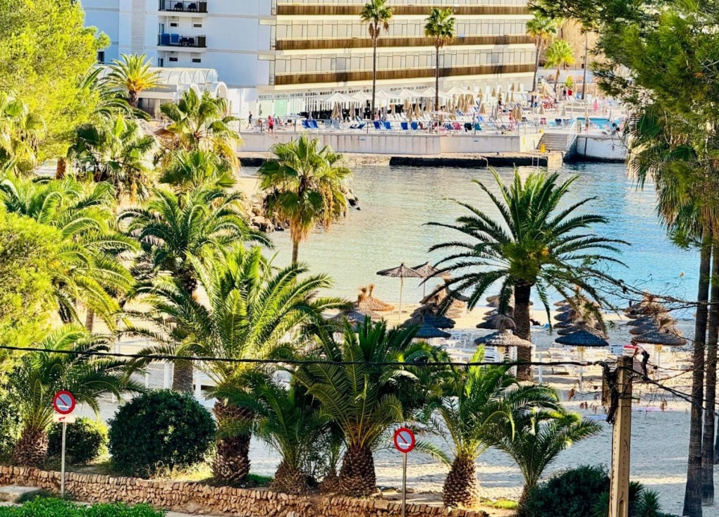 Resale - Apartment - Cala Vinyes - Calvià