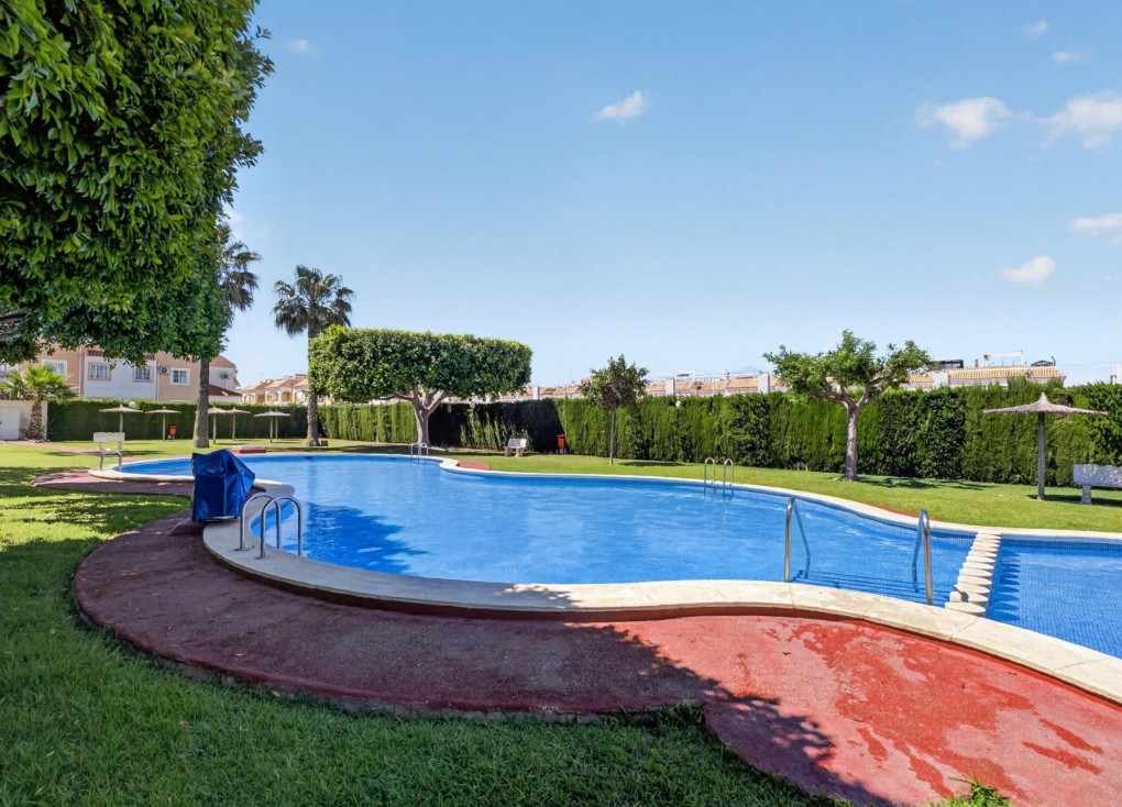 Resale - Apartment - Ground Floor Apartment - Torrevieja - El limonar