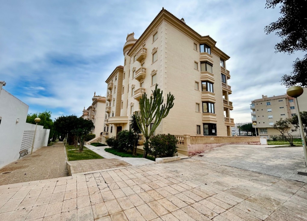 Resale - Apartment - Guardamar del Segura