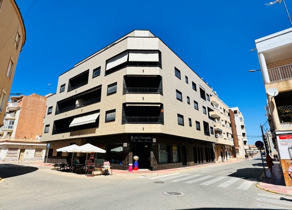 Resale - Apartment - La Mata - LA MATA