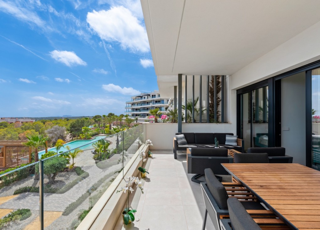 Resale - Apartment - Las Colinas