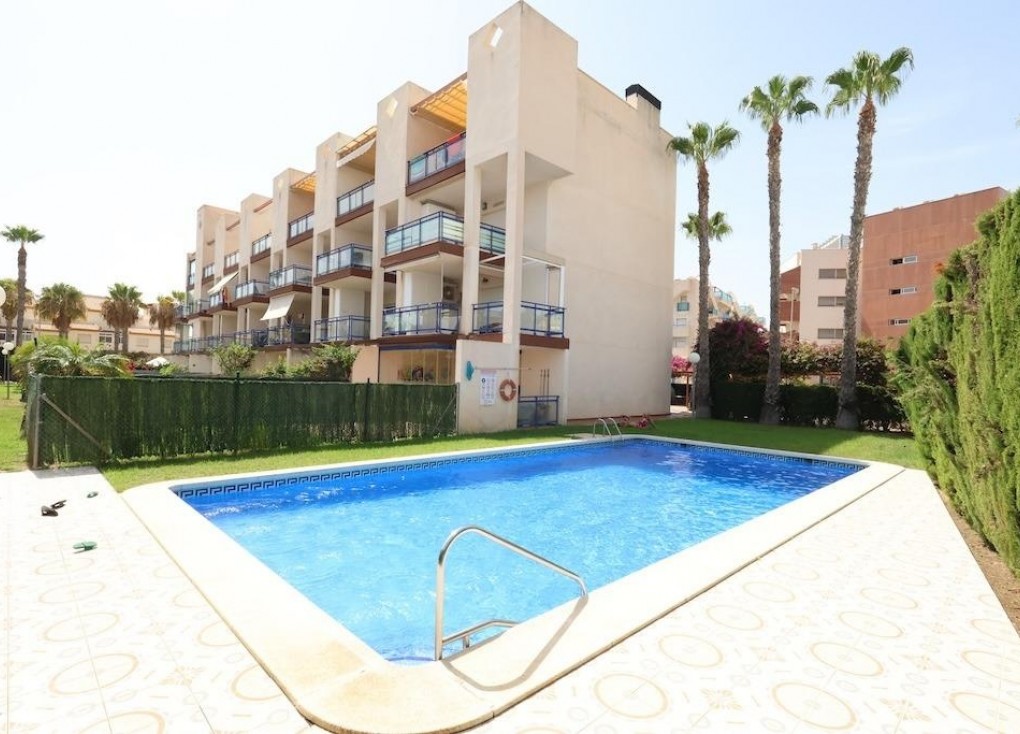 Resale - Apartment - Orihuela Costa - Cabo Roig