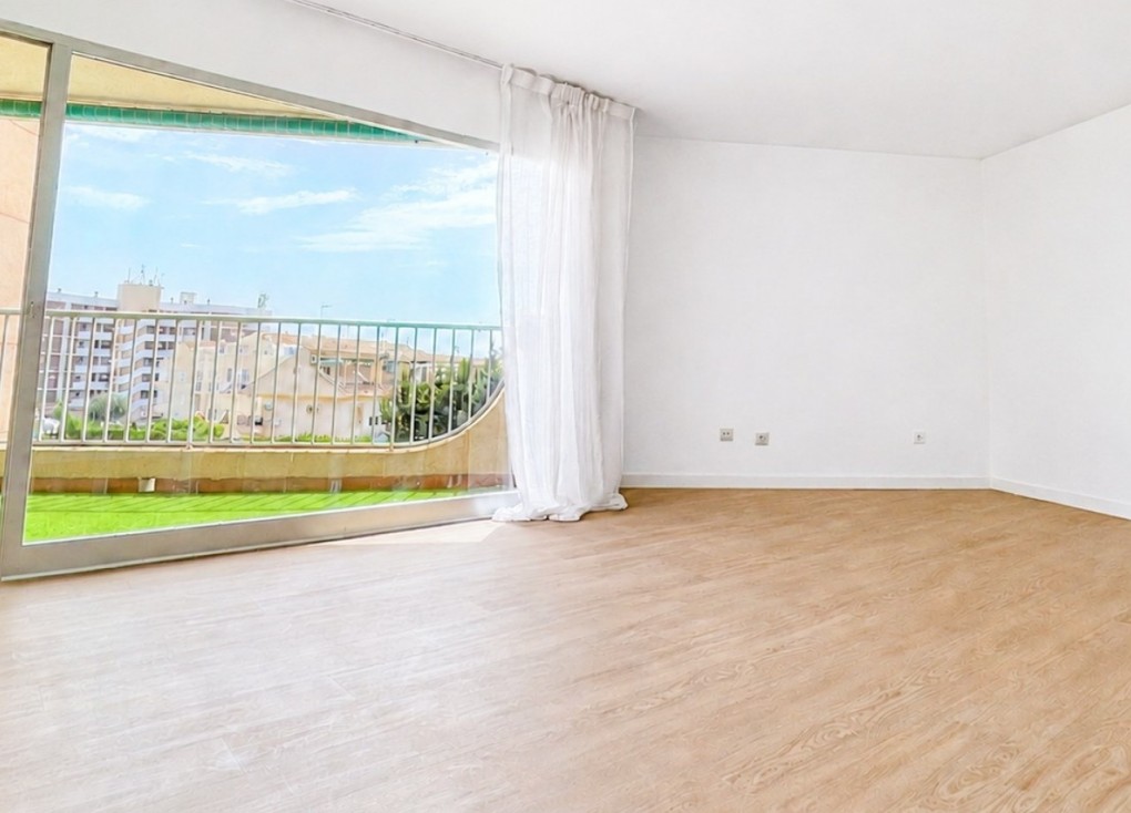 Resale - Apartment - Orihuela Costa - Cabo Roig