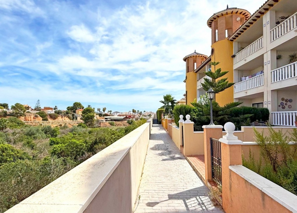 Resale - Apartment - Orihuela Costa - Lomas de Cabo Roig