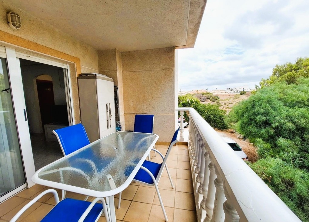 Resale - Apartment - Orihuela Costa - Playa Flamenca