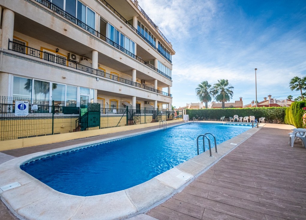 Resale - Apartment - Orihuela Costa - Punta Prima