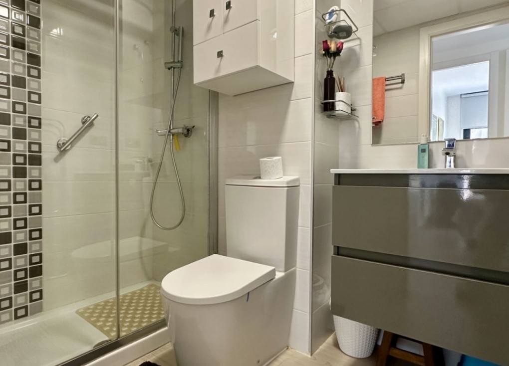 Resale - Apartment - Orihuela Costa - Punta Prima