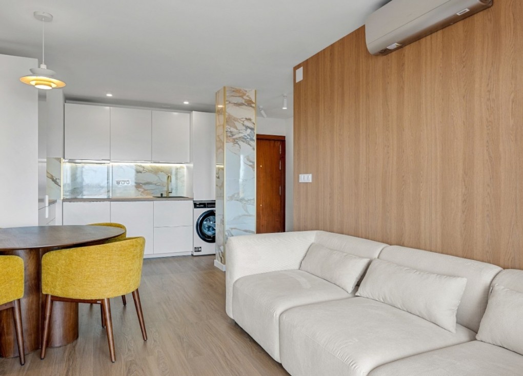Resale - Apartment - Orihuela Costa - Punta Prima