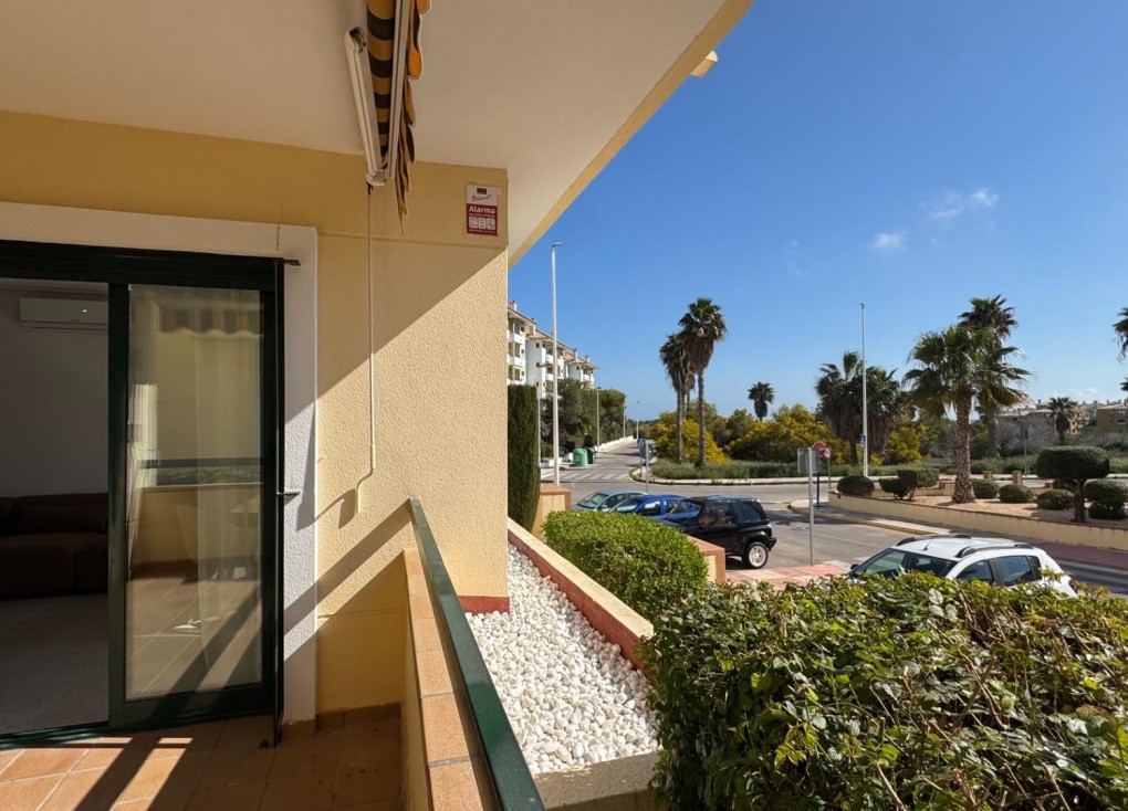 Resale - Apartment - Orihuela Costa - Villamartín