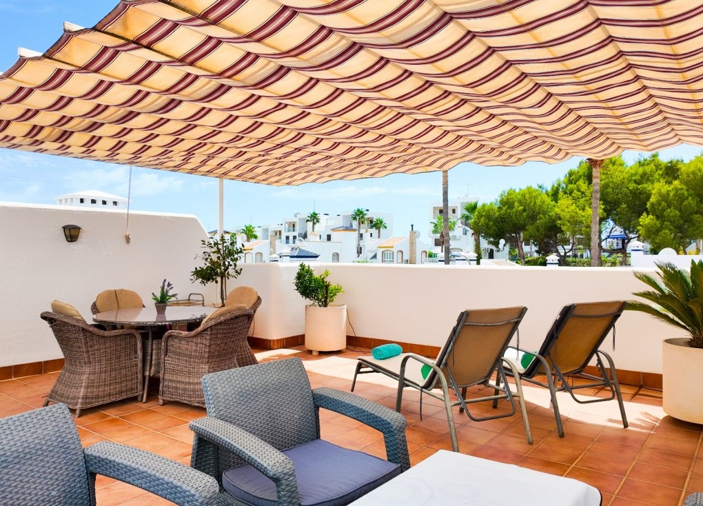 Resale - Apartment - Orihuela Costa - Villamartín