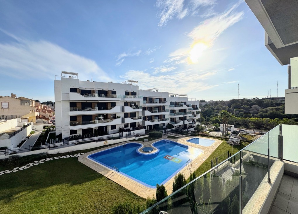 Resale - Apartment - Orihuela Costa - Villamartín