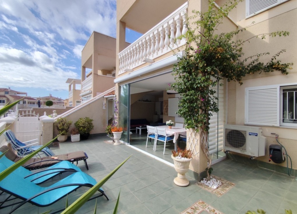 Resale - Apartment - Orihuela Costa
