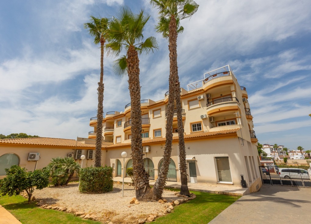 Resale - Apartment - Orihuela - Villamartín