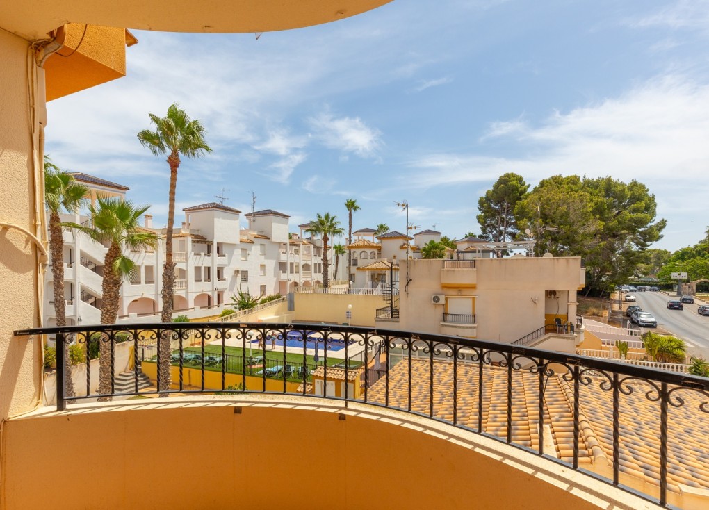 Resale - Apartment - Orihuela - Villamartín