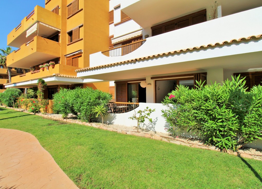 Resale - Apartment - Punta Prima