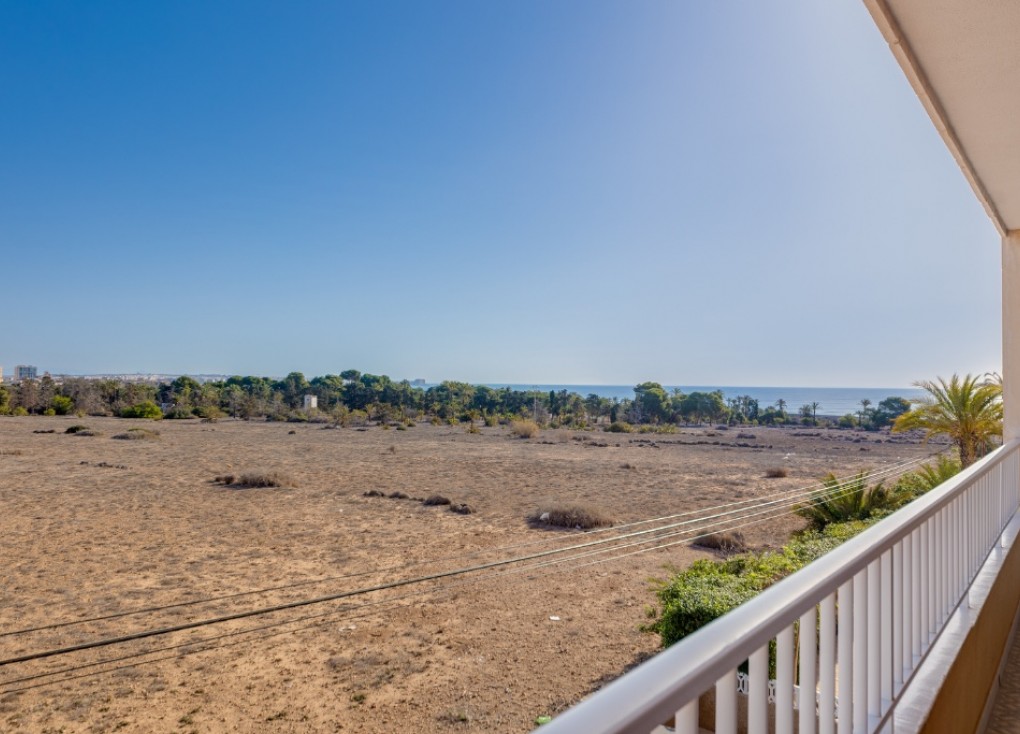 Resale - Apartment - Punta Prima