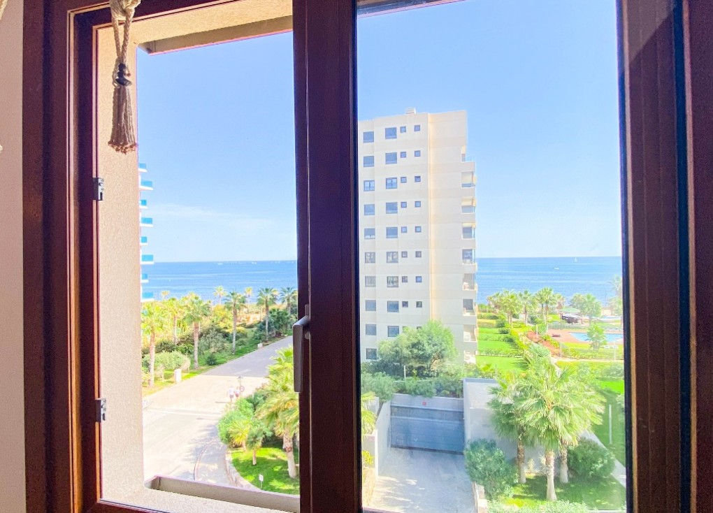 Resale - Apartment - Punta Prima