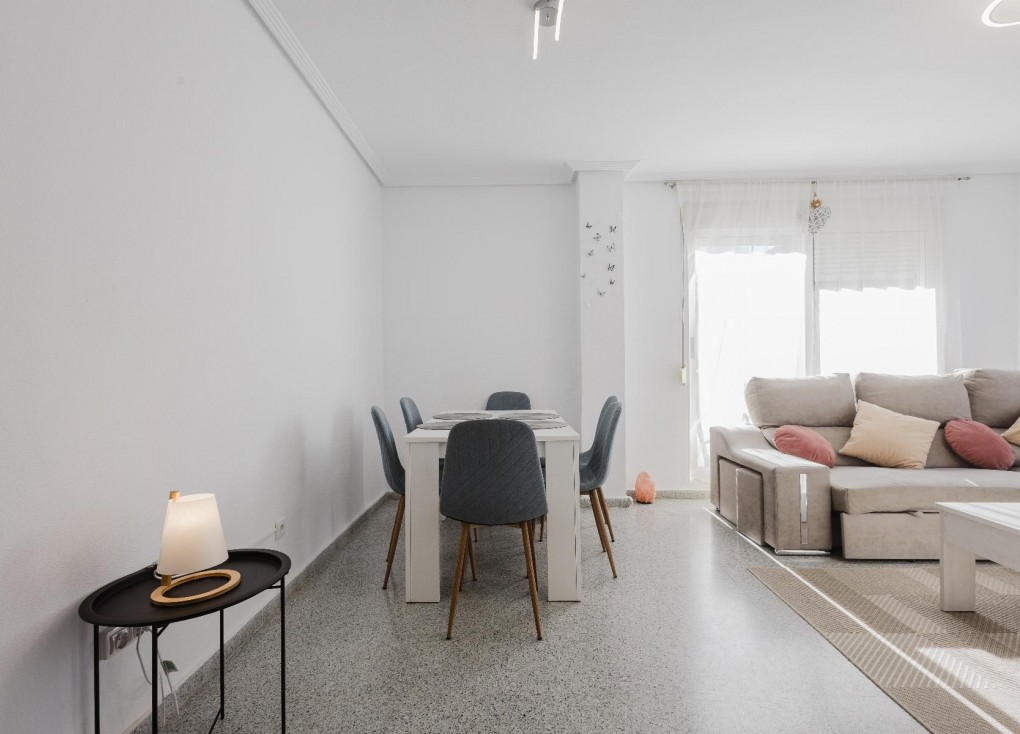 Resale - Apartment - San Miguel de Salinas