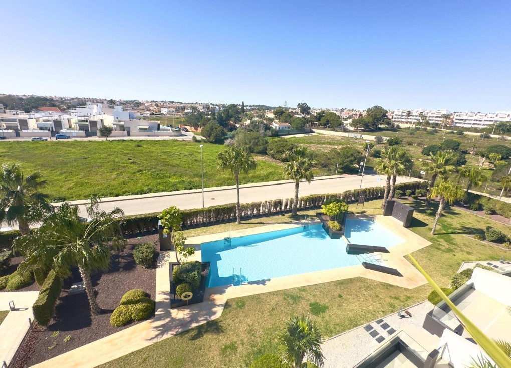 Resale - Apartment - Top Floor Apartment - Orihuela Costa - Los Dolses