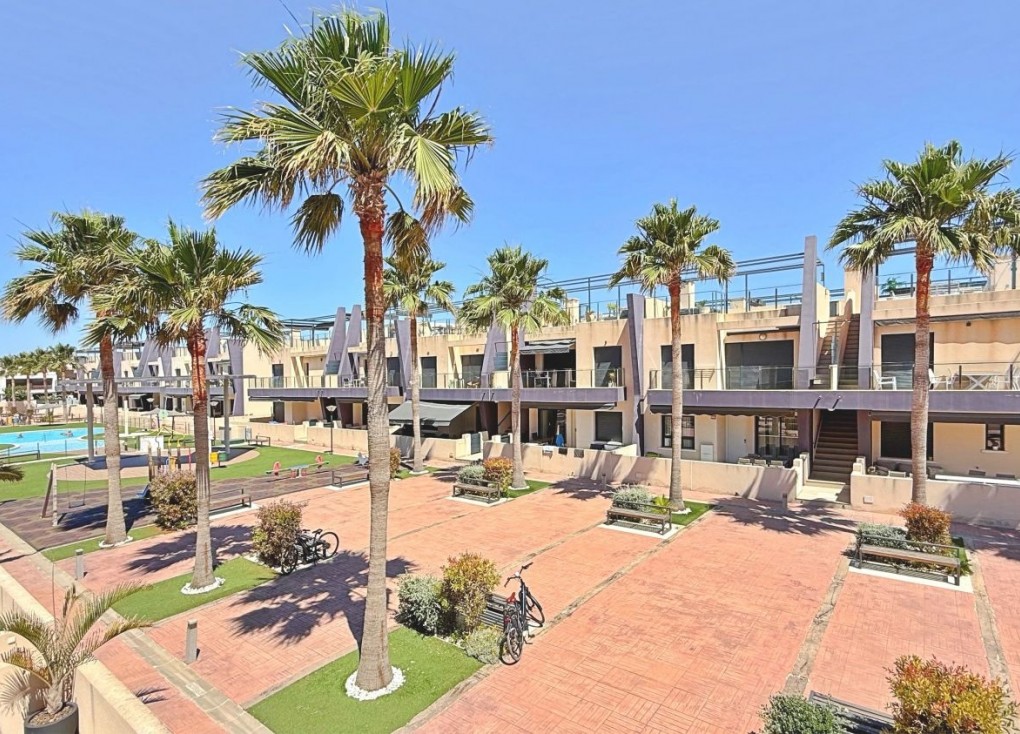 Resale - Apartment - Top Floor Apartment - Pilar de la Horadada - TORRE DE LA HORADADA