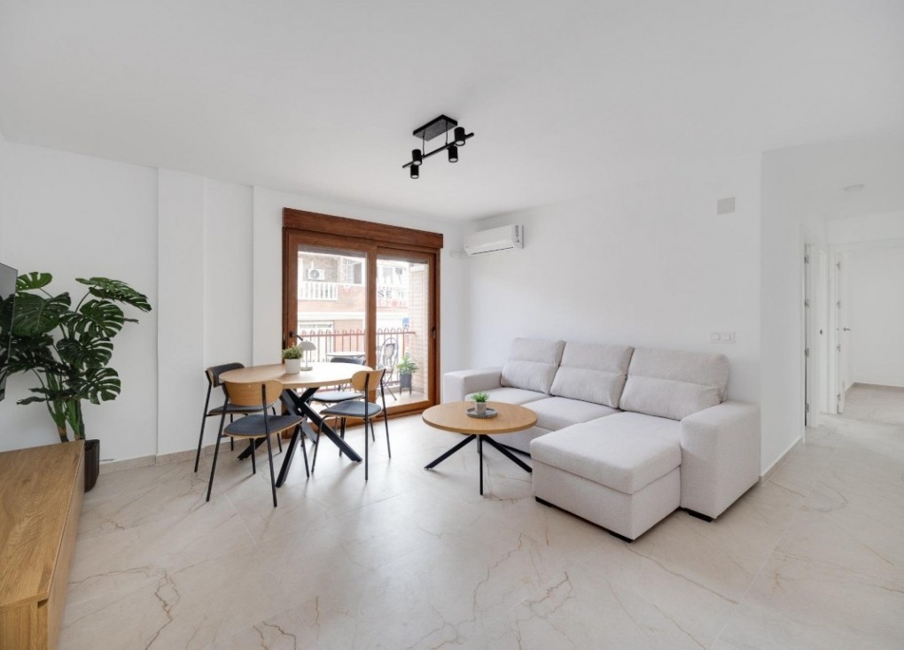 Resale - Apartment - Top Floor Apartment - Torrevieja - Acequion