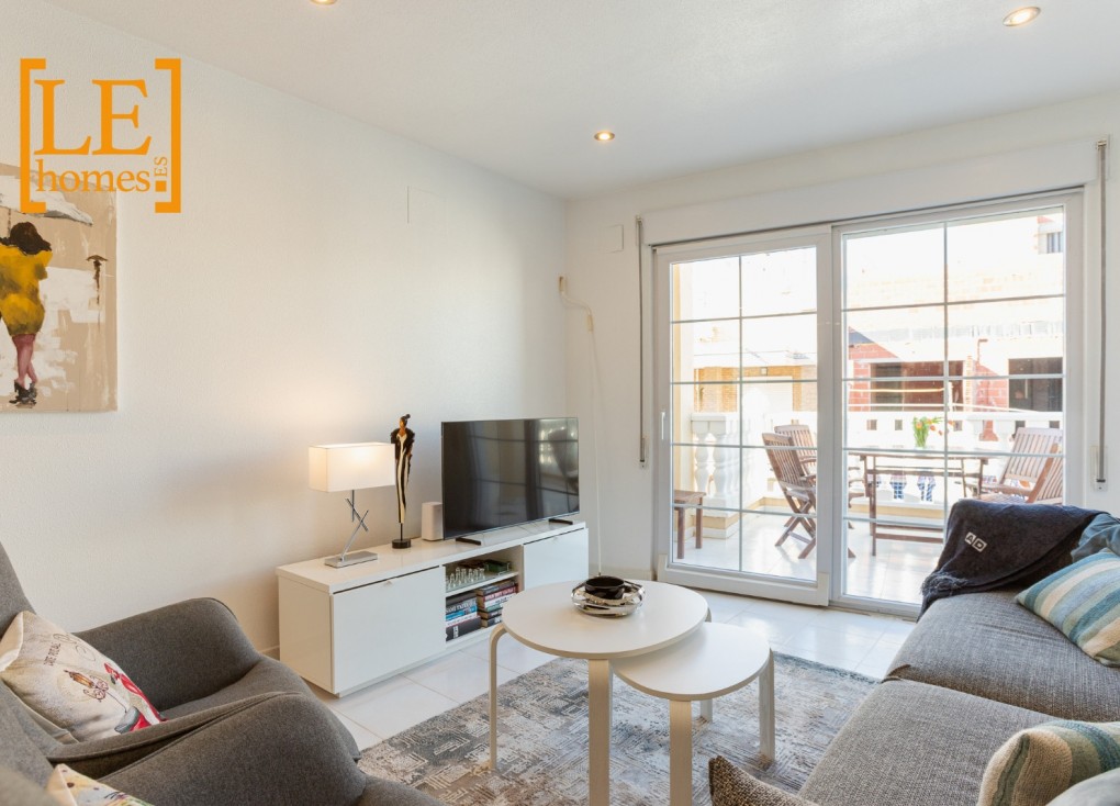 Resale - Apartment - Top Floor Apartment - Torrevieja - Playa de los Locos