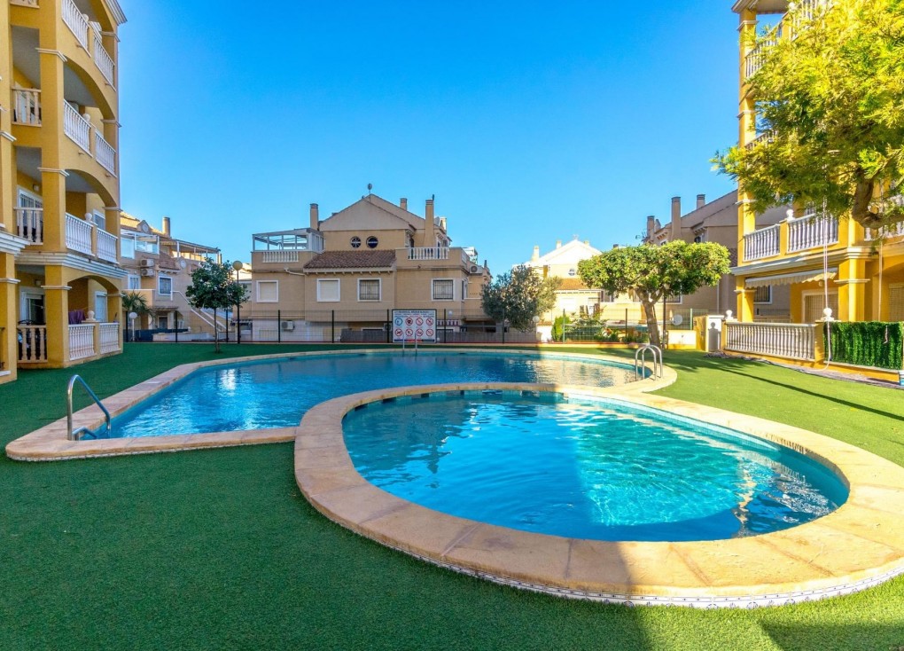 Resale - Apartment - Top Floor Apartment - Torrevieja - Torreblanca