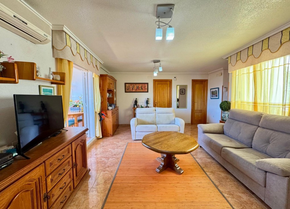 Resale - Apartment - Top Floor Apartment - Torrevieja