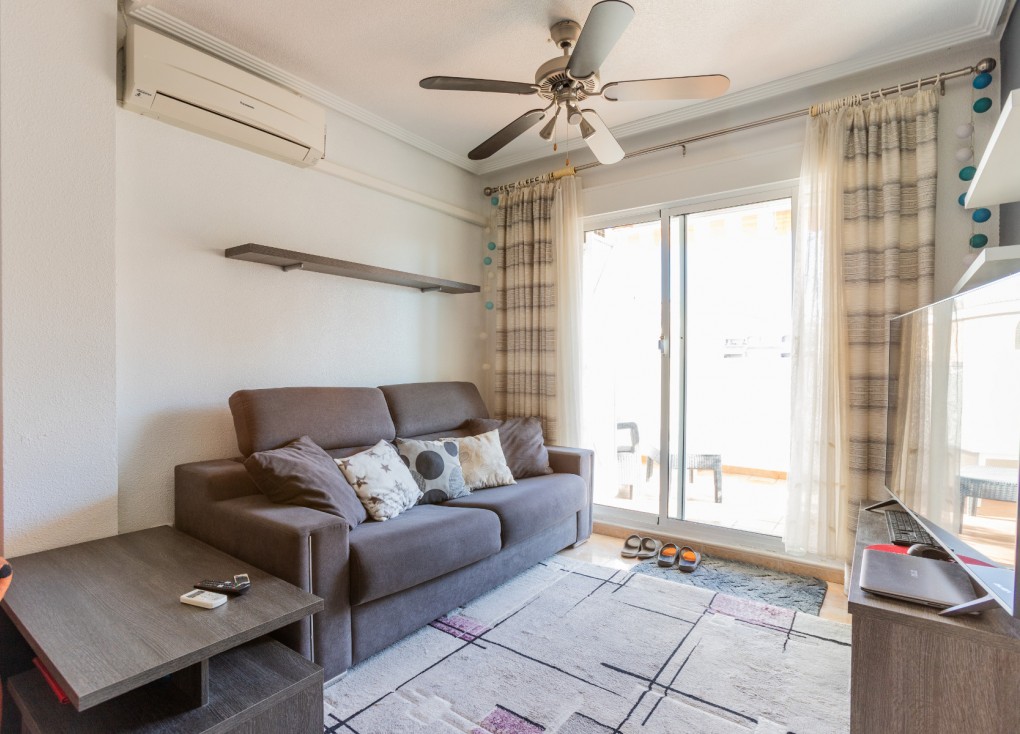 Resale - Apartment - Top Floor Apartment - Torrevieja