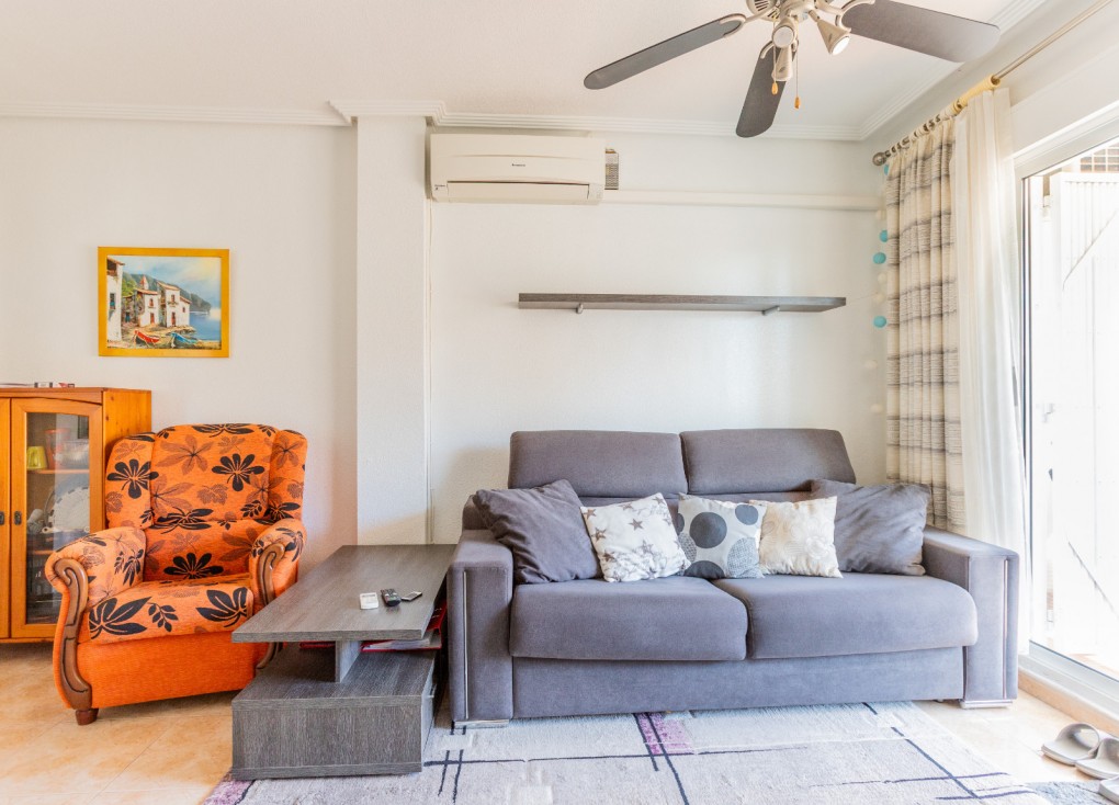 Resale - Apartment - Top Floor Apartment - Torrevieja