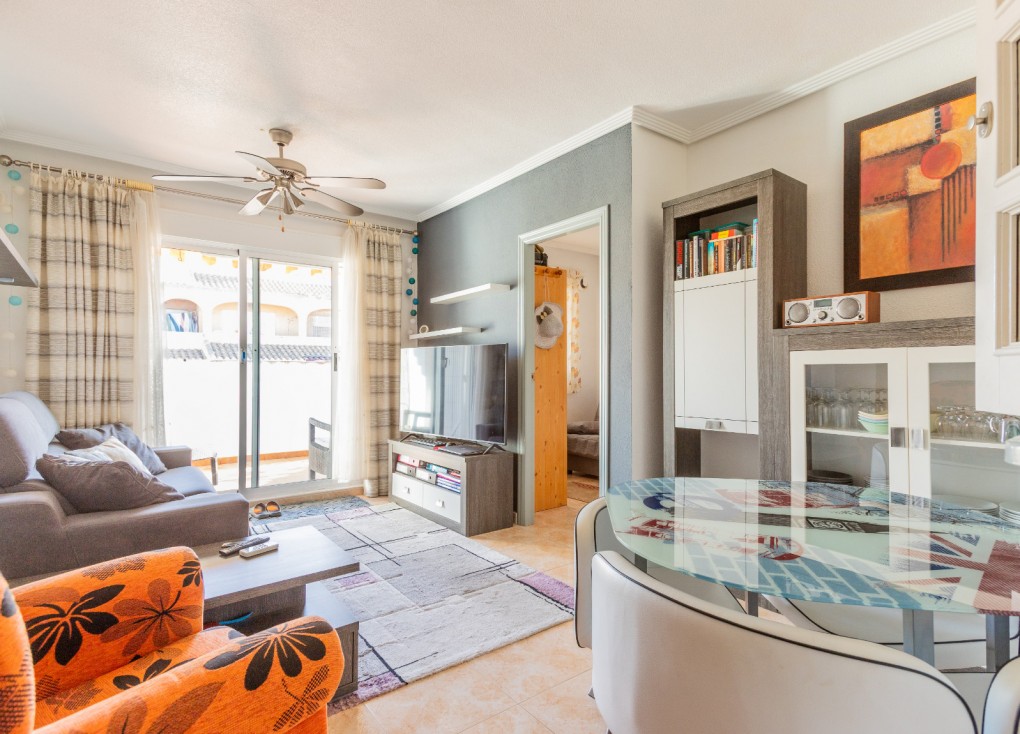 Resale - Apartment - Top Floor Apartment - Torrevieja