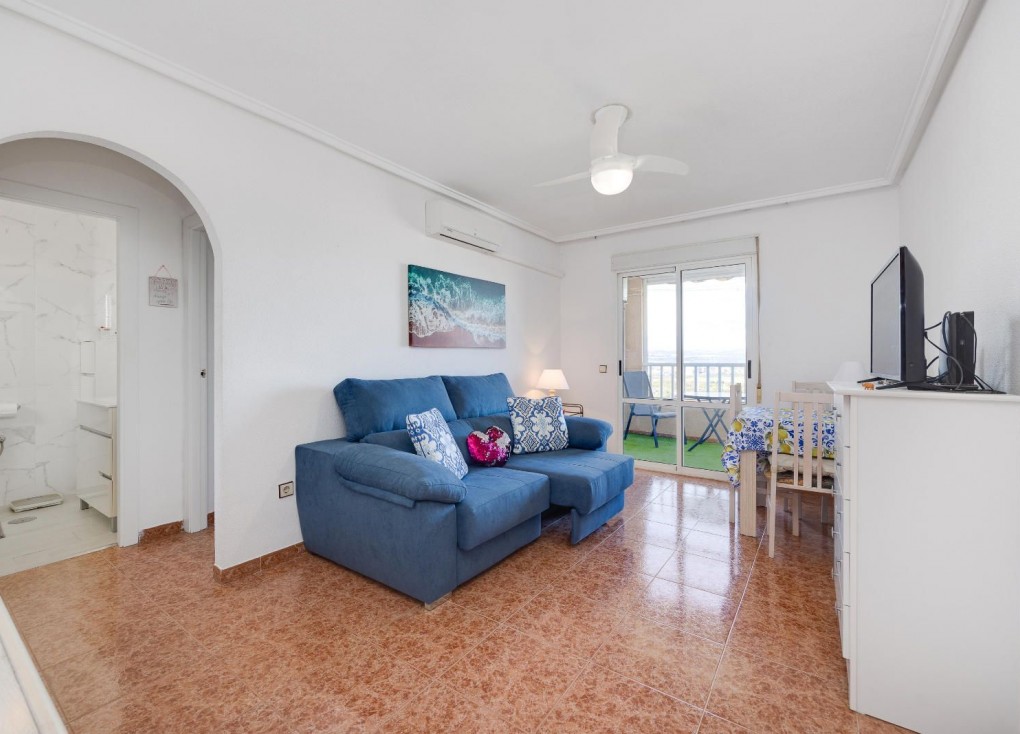 Resale - Apartment - Top Floor Apartment - Torrevieja