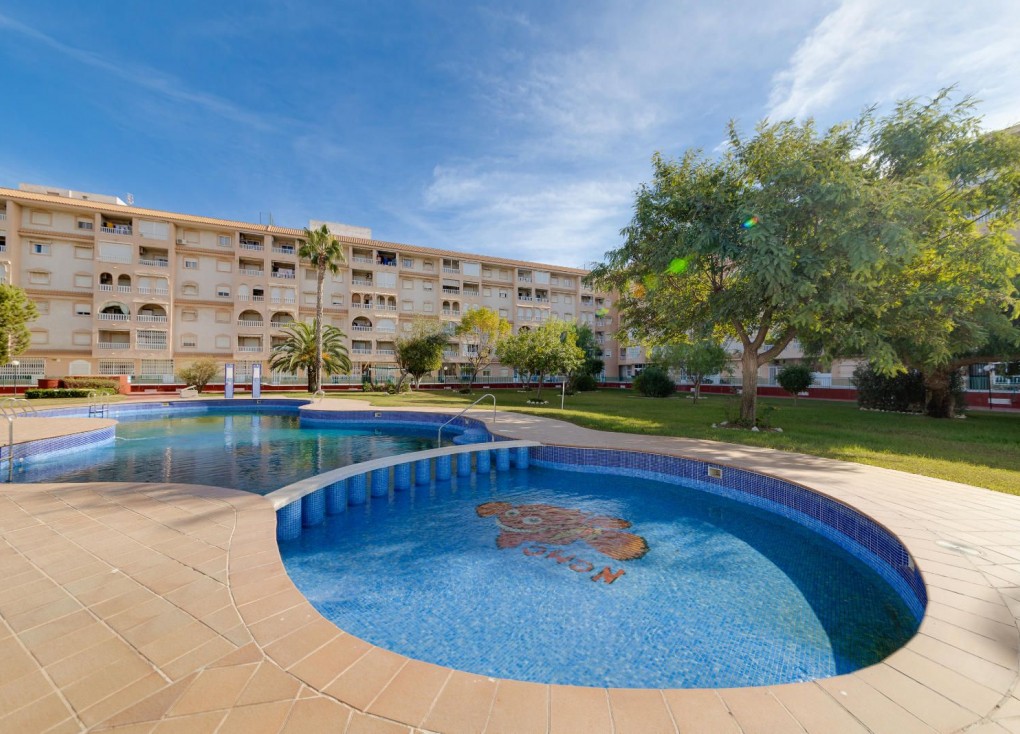 Resale - Apartment - Top Floor Apartment - Torrevieja