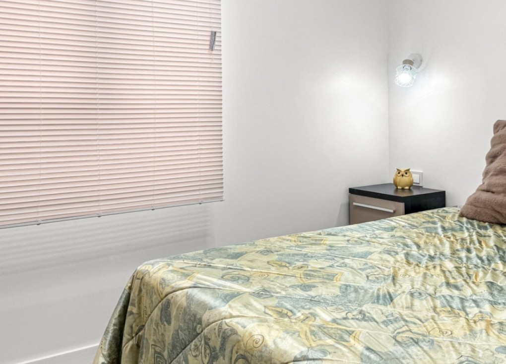 Resale - Apartment - Torrevieja - Acequion