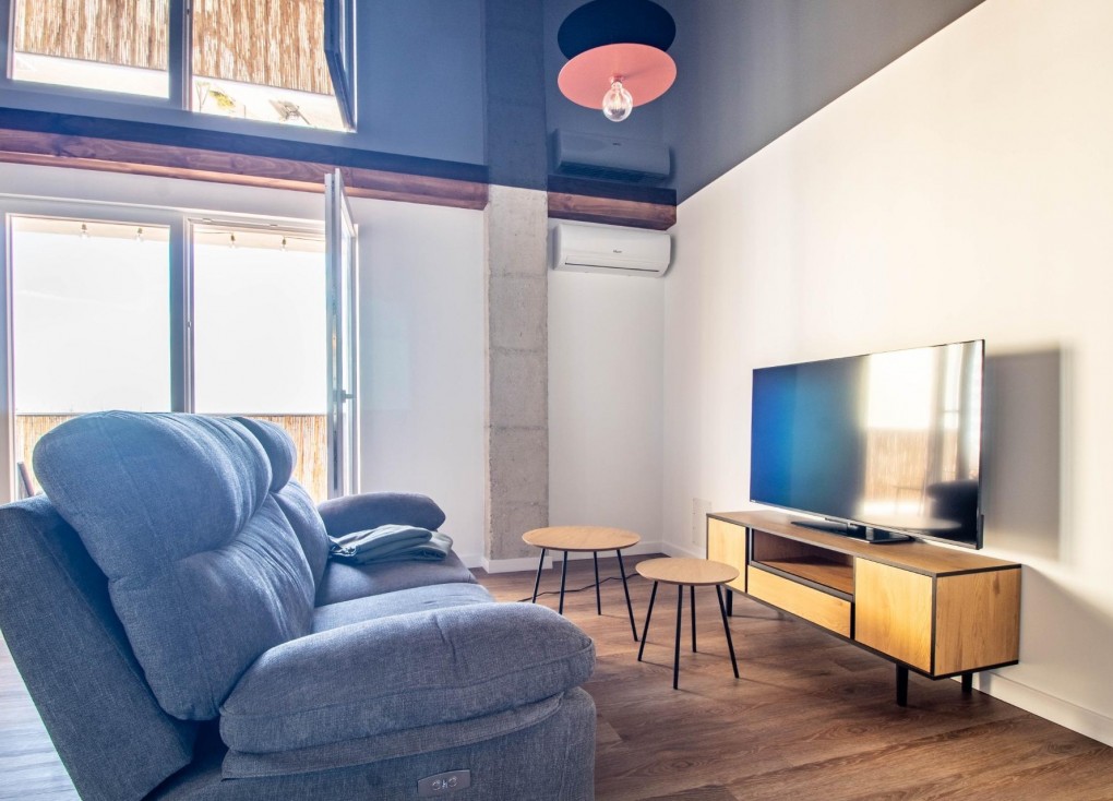 Resale - Apartment - Torrevieja - Acequion