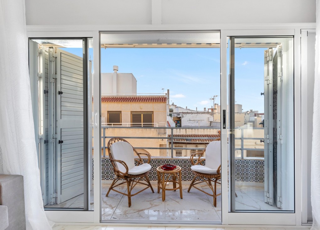 Resale - Apartment - Torrevieja - LA MATA